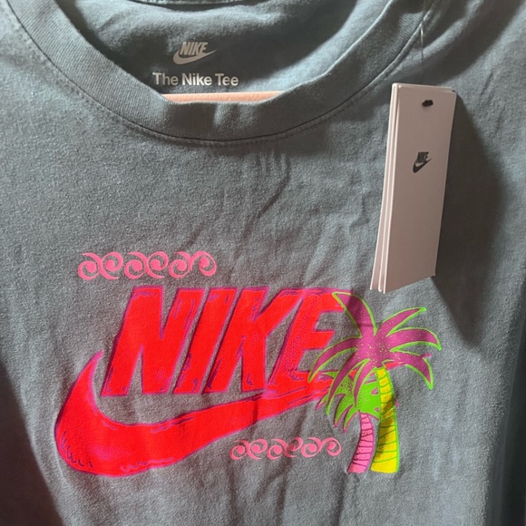 Men’s Nike shirt - Picture 2 of 4